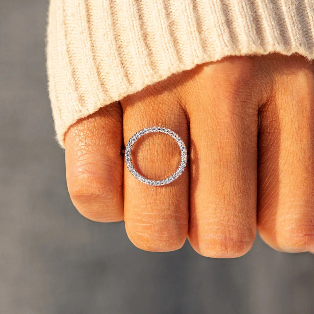 OUR FAMILY - A CIRCLE OF STRENGTH AND LOVE - LUMINOUS HALO RING