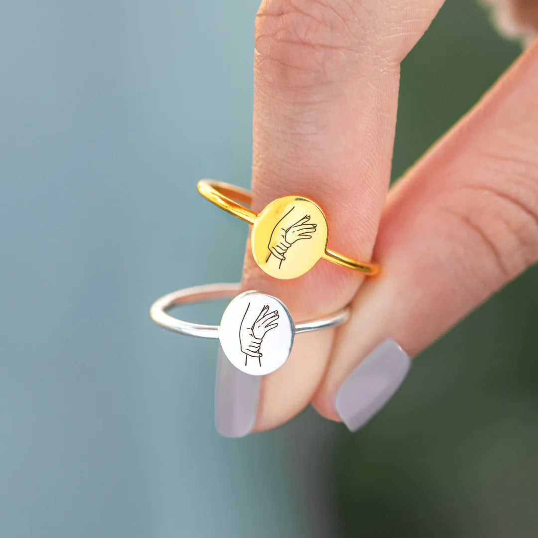 TRUE FRIENDSHIP - EMBRACE SYMBOL RING