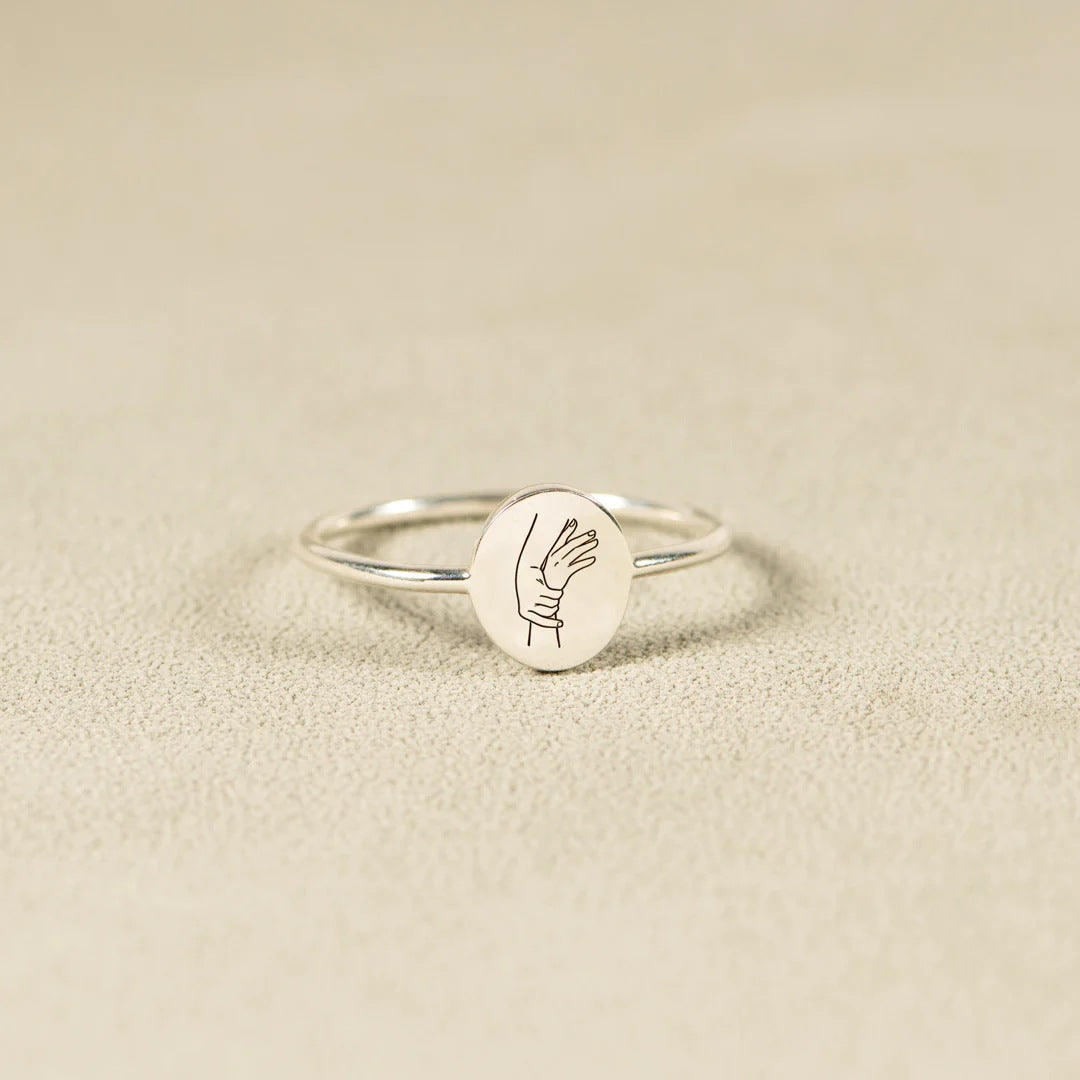 TRUE FRIENDSHIP - EMBRACE SYMBOL RING