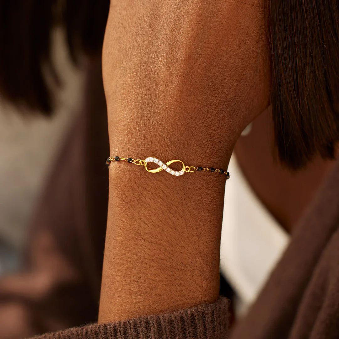 DEAR DAUGHTER - OUR BOND IS EVERLASTING - ALLURING INFINITY BRACELET